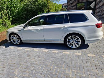VW Passat Variant 4Motion R-Line / DSG / Perleťová barva - 3