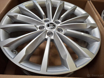 Nové orig. alu disky ŠKODA Superb 8x19 5x112 ET44 vč. DPH - 3