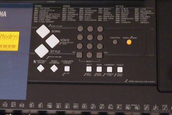 Klávesy/keyboard Yamaha PSR E333 - 3