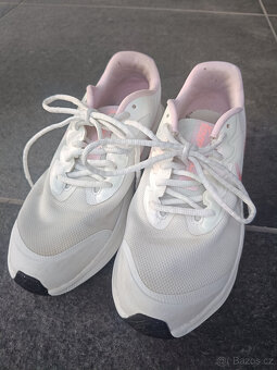 Dětské sportovní boty NIKE vel. 38 - 3