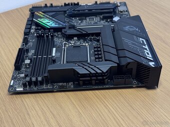 ASUS ROG STRIX B660-F GAMING WIFI, LGA1700 - 3