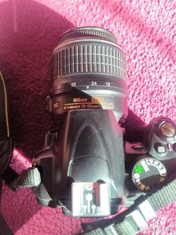 Nikon D3000 + objektiv AF-S NIKKOR 18-55mm - 3