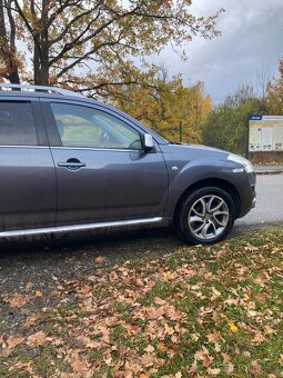 Citroen C-crosser 2,2HDI, Exclusive, 7. míst - 3