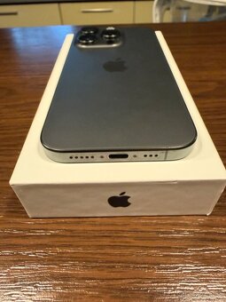 iPhone 15 Pro 256GB - 3