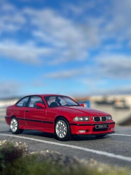 BMW predam krasny zberatelsky model. Mierka 1:18 a 1:43. - 3