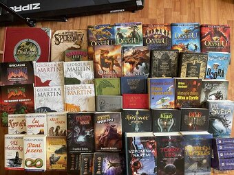 Hra o trůny,Caraval,Cybercomics,Podzemí,Mass Effect, Malaz - 3