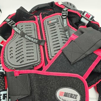 Vesta s chrániči EMERZE - 3