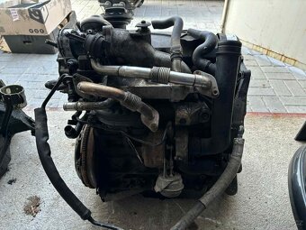 prodám Motor 1.9tdi 85kw AUY - 3
