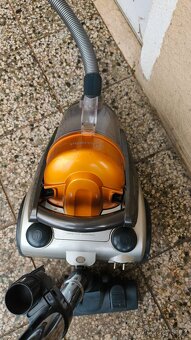 Electrolux T8 Multi cyclonic - 3