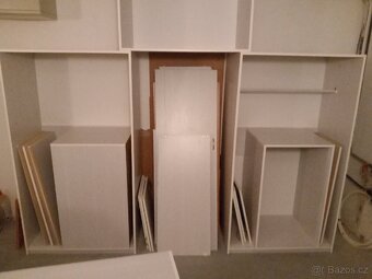 Prodám šatní skříňě - 3