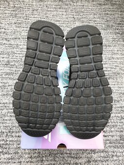 SKECHERS - 3