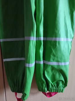 nepromokavé kalhoty vel. 116-122 cm skoro nové - 3