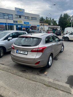 Hyundai i30 kombi 1.6i 88 kW - 3
