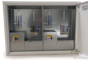 Plastové lišty, husi krk, premix desky, rozvadeče, jističe - 3
