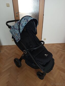 Kočárek sportovní PETITE&MARS Royal3 Silver Limited100 - 3