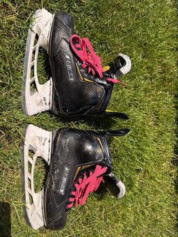 Hokej.brusle EUR 38,5 - 3