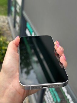 iPhone 15 Pro - 128GB - 91% baterie - 3