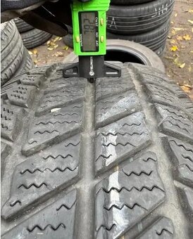 967. 4x zimní barum 235/65 r16 C ( cca 7,5 mm) - 3
