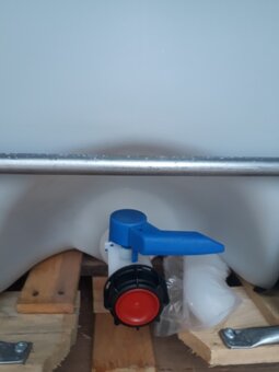 IBC kontejner 1000L od potravinářských aditiv - 3