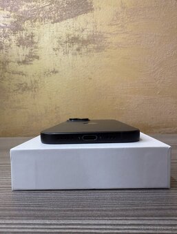 Apple iPhone 15 128GB black TOP stav, baterie 100% - 3