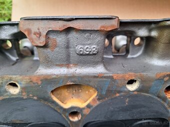 Hlavy motoru Chevrolet 350 - 3