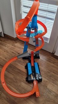 Hot Wheels Věž Sky - padající věž - 3
