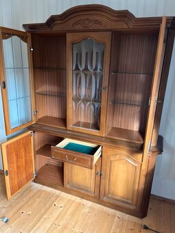 Vitrína rustikální - masivní, výška 202 cm - 3