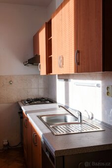 K pronájmu byt 2+1 o velikosti 52 m² s GARÁŽÍ - 3