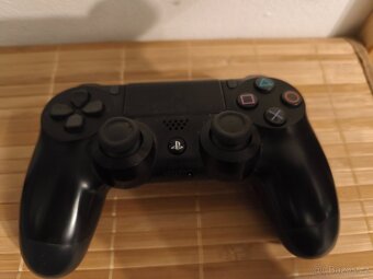 PlayStation 4 Slim 1TB (model CUH-2116B) - 3