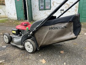 Sekačka Honda HRX 537 - 3