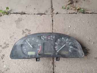 Budíky vw koncern - 3