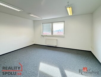Pronájem, komerční/kanceláře, 21 m2, Plechanovova 694/23, Hr - 3