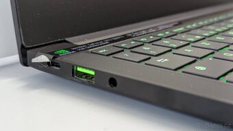 Herní notebook Razer Blade Stealth 13 GTX1650, i7, 16/512SSD - 3