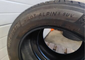 Zimní pneu 235/60/18 R18 Michelin (7,5-8mm) - 3