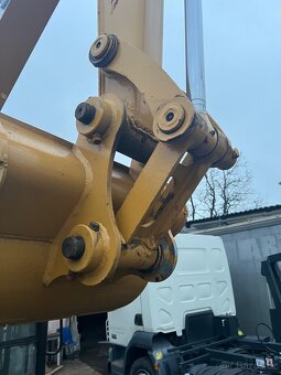 Minibagr CATERPILLAR 306 - 3