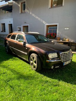Chrysler 300C Touring AWD, 5,7 HEMI-LPG, tažné - 3