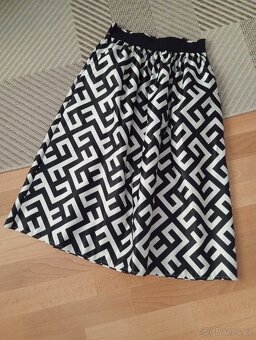 Dámská elegantní sukně - velikost S/M - 3