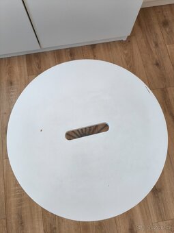 Stolek IKEA - 3