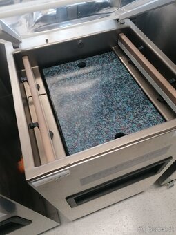 Vakuový balící stroj TIGER a WOLF - 20 UIG - 3