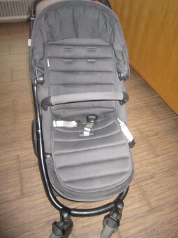 Skládací dětský kočárek - 3