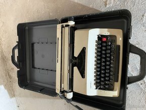 Consul kufříkový psací stroj - 3