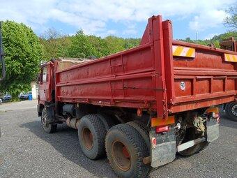 Tatra 815 6x6 sklápěč - 3