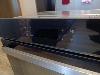 Vestavná trouba Beko BCW 14500 BG
- 3