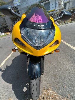 Suzuki GSX-R 750 - 3