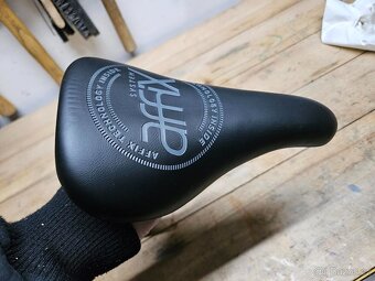 Sedlo a sedlovka BMX - 3