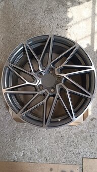 R18 5x112 mm ALU disky čierne MAM (KESKIN) - 3