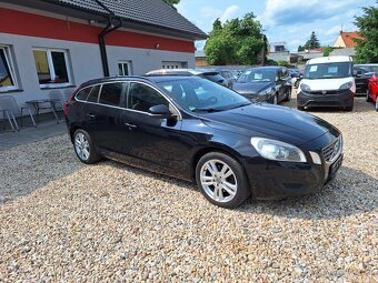 Volvo V60 2.0d 120KW D3 Servisní kniha - 3