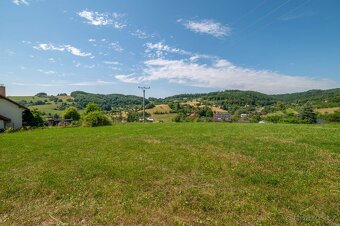 Stavební pozemek 3558 m² v Jasenné u Zlína. - 3