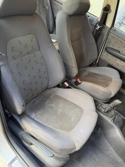 Prodam sedacky polosporty komplet Skoda Fabia GT - 3