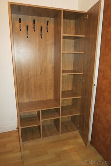 Skříň - předsíň - 3